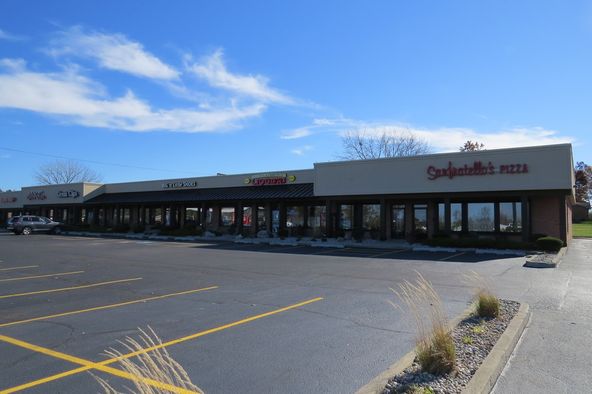 Sand-Ridge Plaza: 1050-1084 Joliet St, Dyer, IN 46311